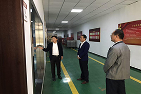 烔炀镇书记及各位领导莅临桃色无码视频网葡萄酒庄园参观指导